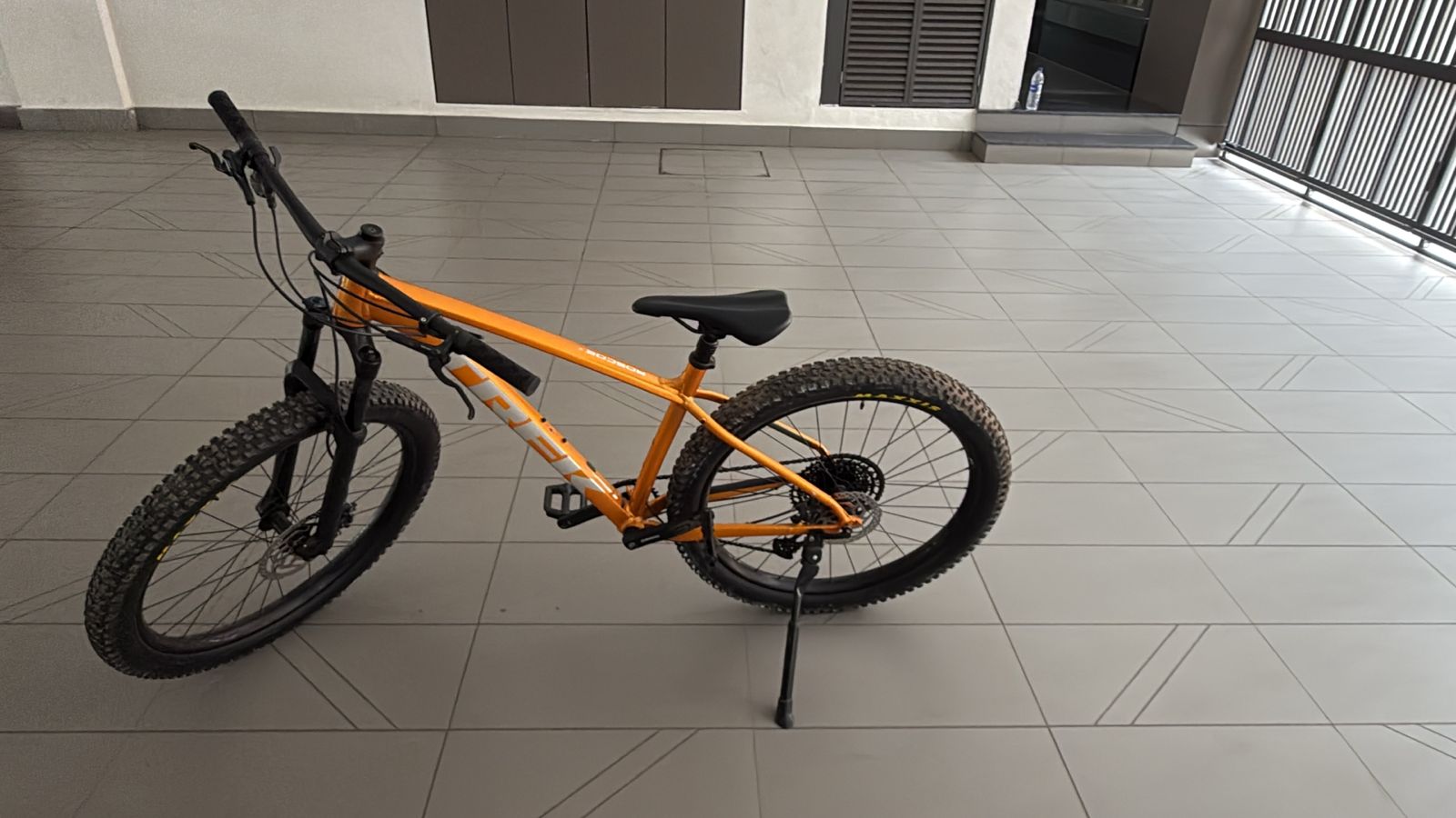 Trek Roscoe 7-MTB-Large-2022