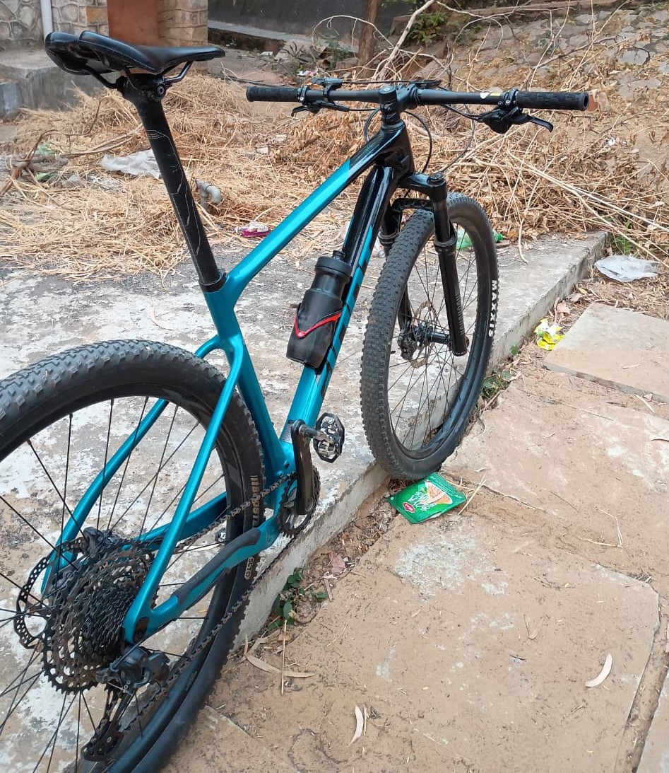 GIANT XTC ADVANCED 2 MTB-LARGE 2023