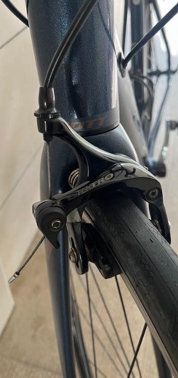 SCOTT SPEEDSTER 10 ENDURANCE ROAD BIKE -Medium