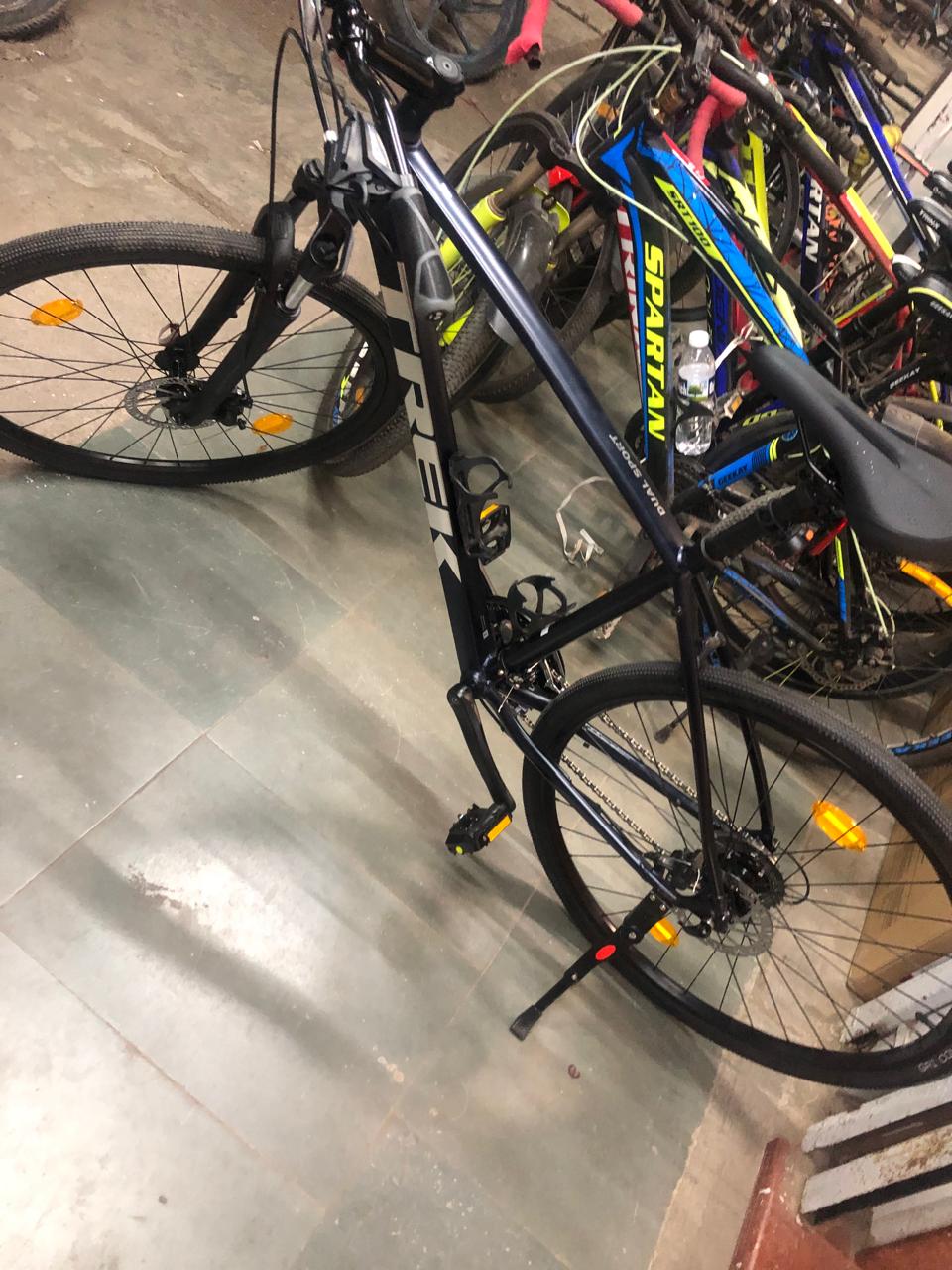 Trek Dual Sport 1 Gen 4 Hybrid Bike Size-Large 2023