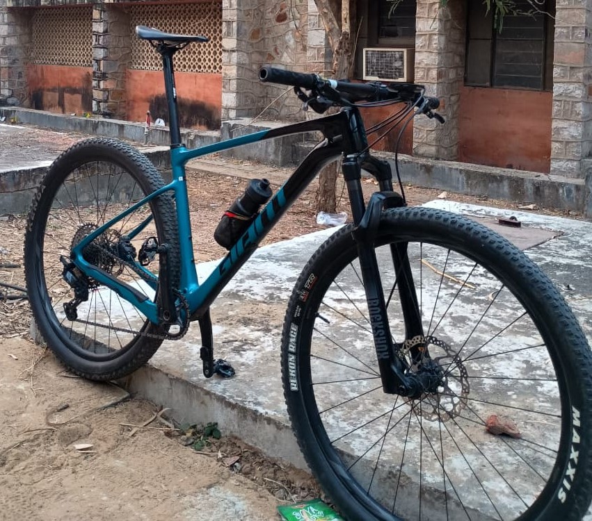 GIANT XTC ADVANCED 2 MTB-LARGE 2023