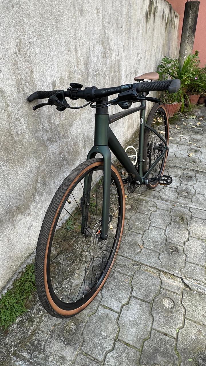 SCOTT METRIX 20-ROAD BIKE -FLAT BAR -M-2023