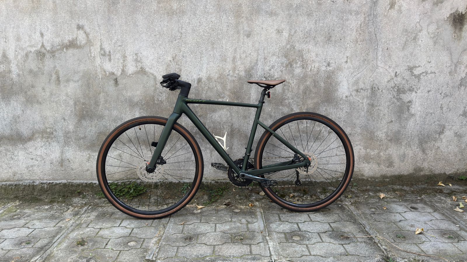 SCOTT METRIX 20-ROAD BIKE -FLAT BAR -M-2023
