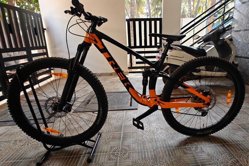 TREK FUEL EX5 -M/L-MTB-2023