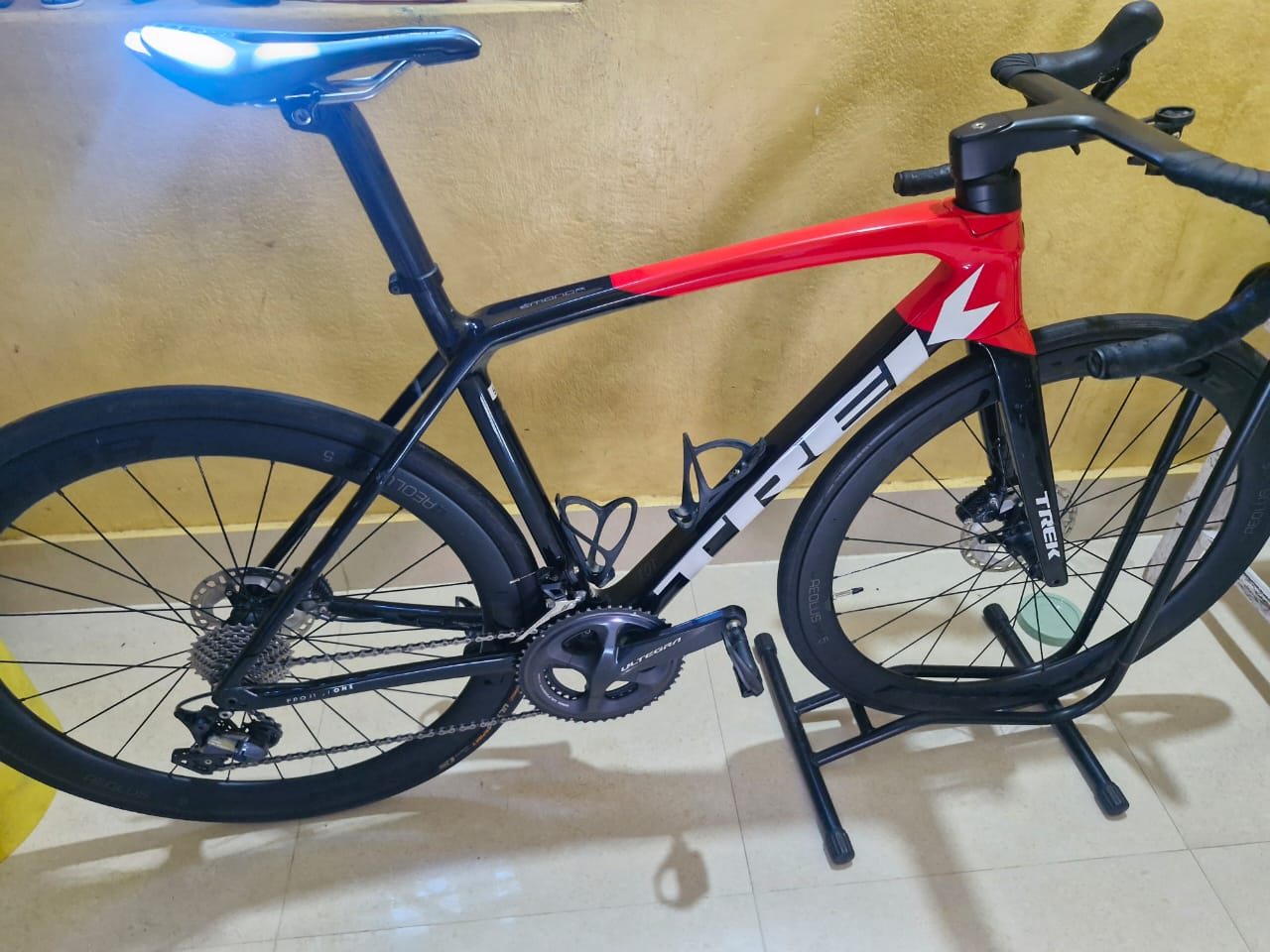 TREK EMONDA SL6-ROAD BIKE SIZE-54CM