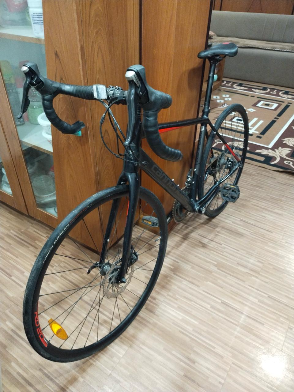 Cannondale Synapse  Road bike -52cms -105