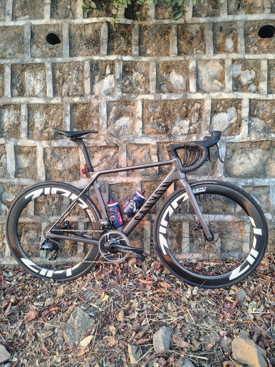 CANYON ULTIMATE CF SL 8 ROAD BIKE SIZE-SMALL 2024