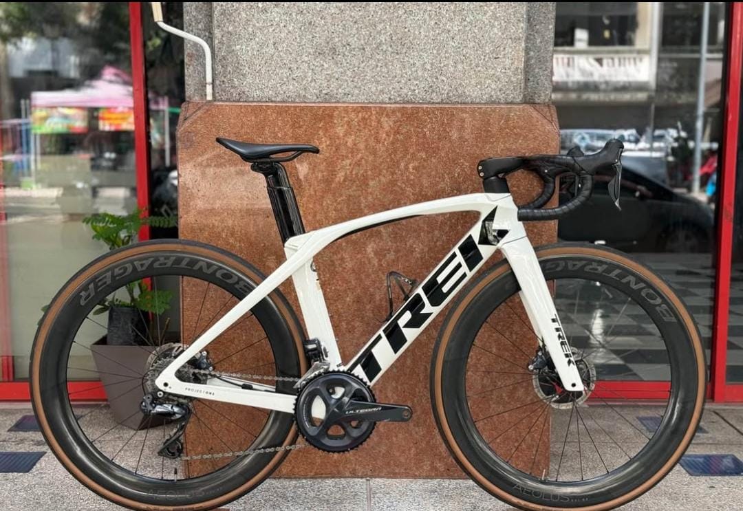 TREK MADONE SL6-ROAD BIKE SIZE-52CM