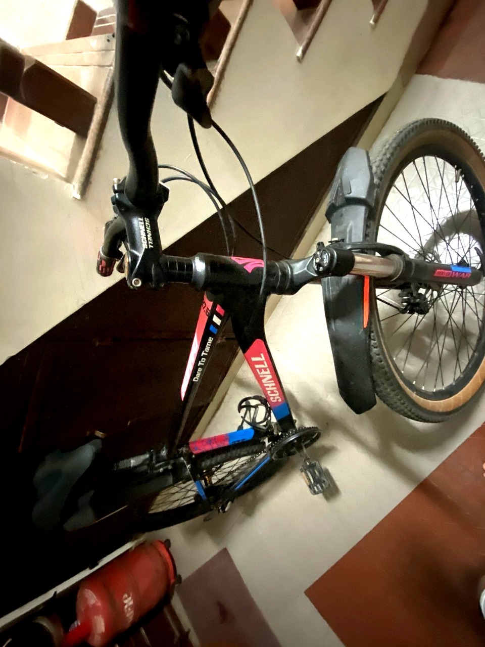 Schnell Damon God of War Edition-MTB- Medium