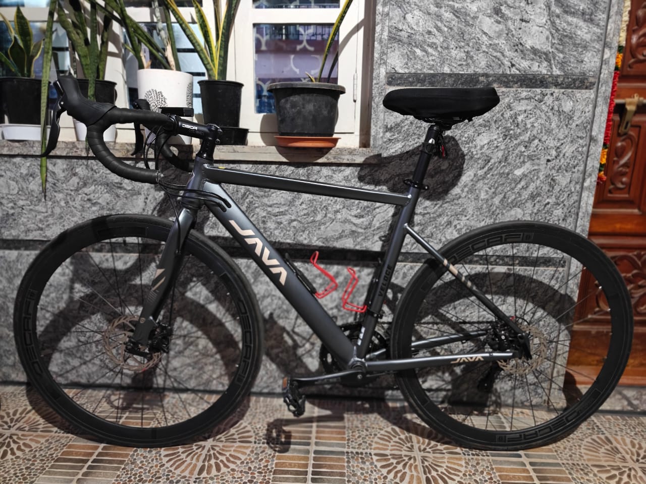 JAVA VELOCE ROAD BIKE -M-2024