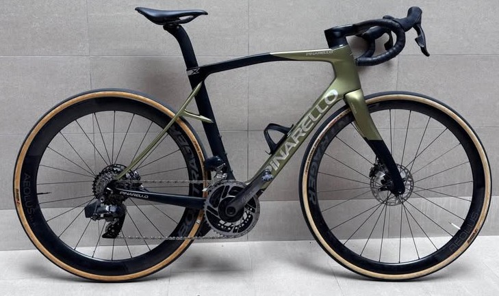 Pinarello X9 -Endurance Road bike -53 cms-SRAM e-TAP -2024