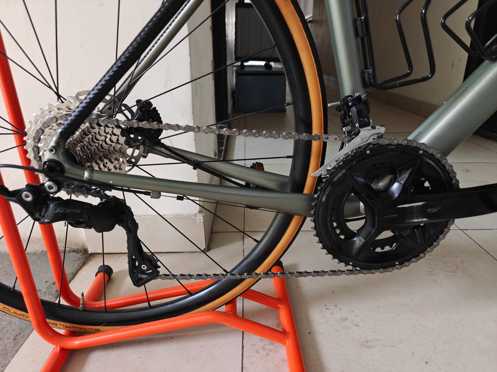 Trek Domane AL5 Road Bike- M -2024