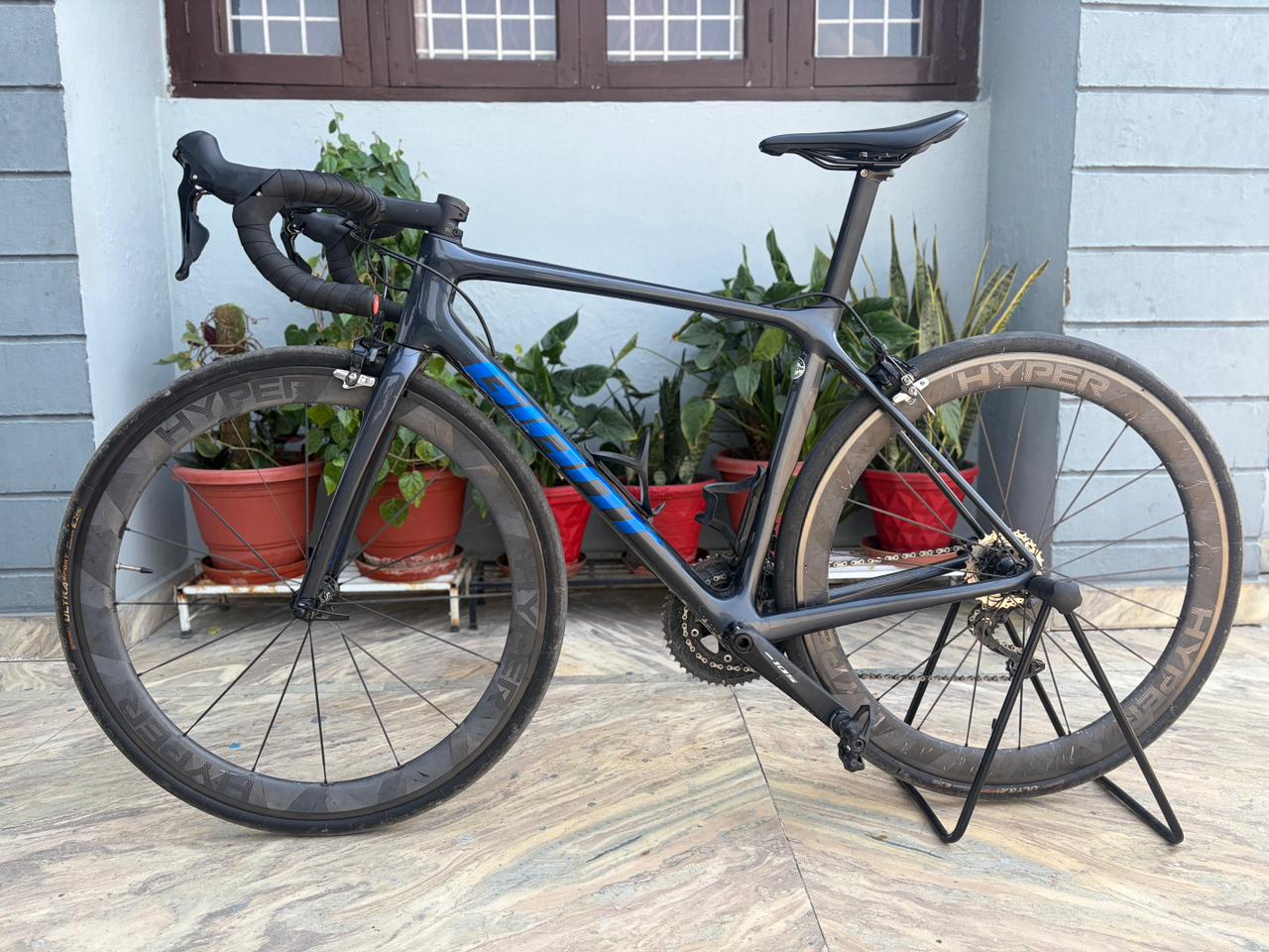 Giant TCR Advanced 1 Disc KOM Road Bike Size-Medium 2021