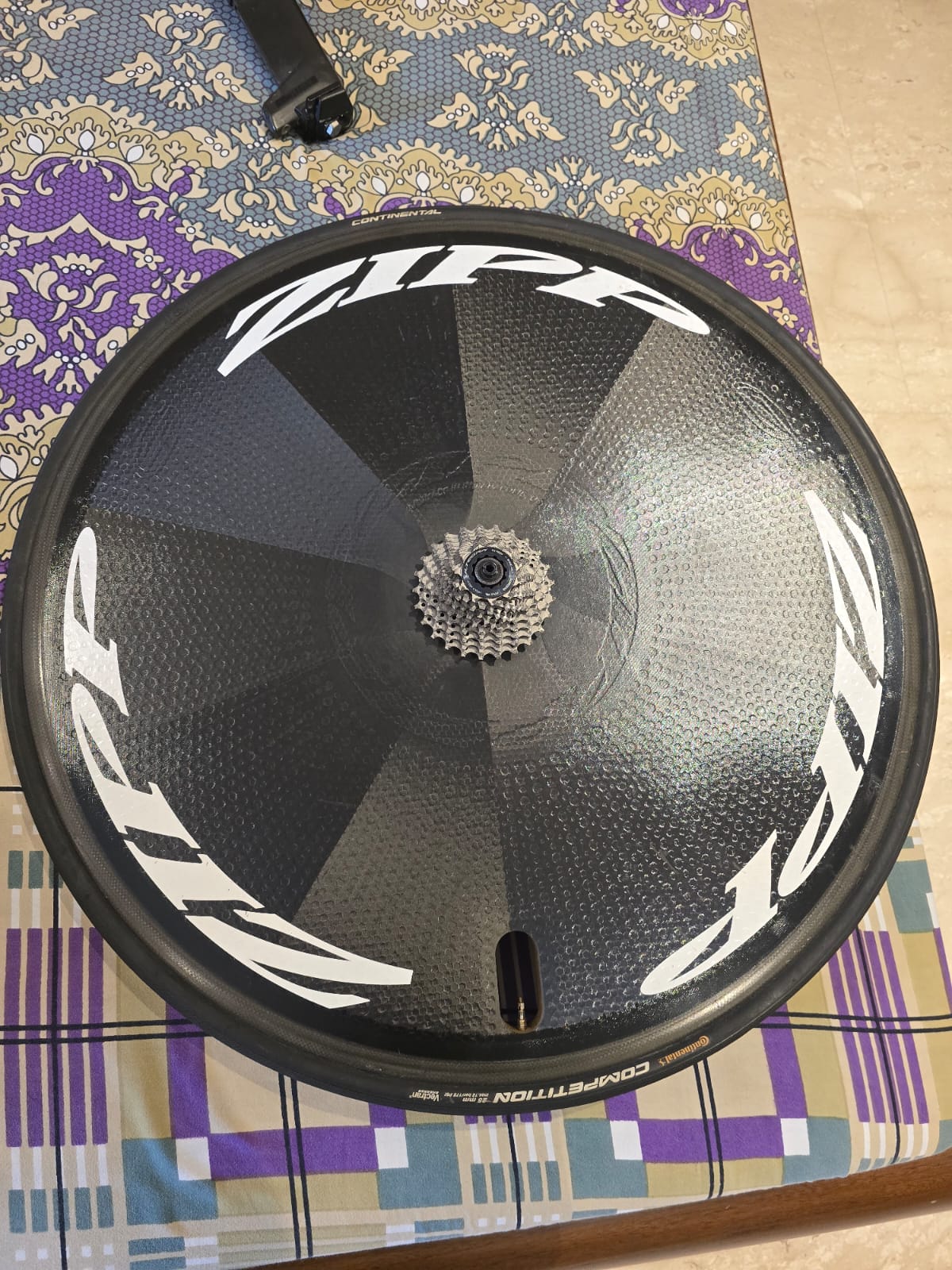 Aerocoach + Zipp super 9. Carbon Wheelset