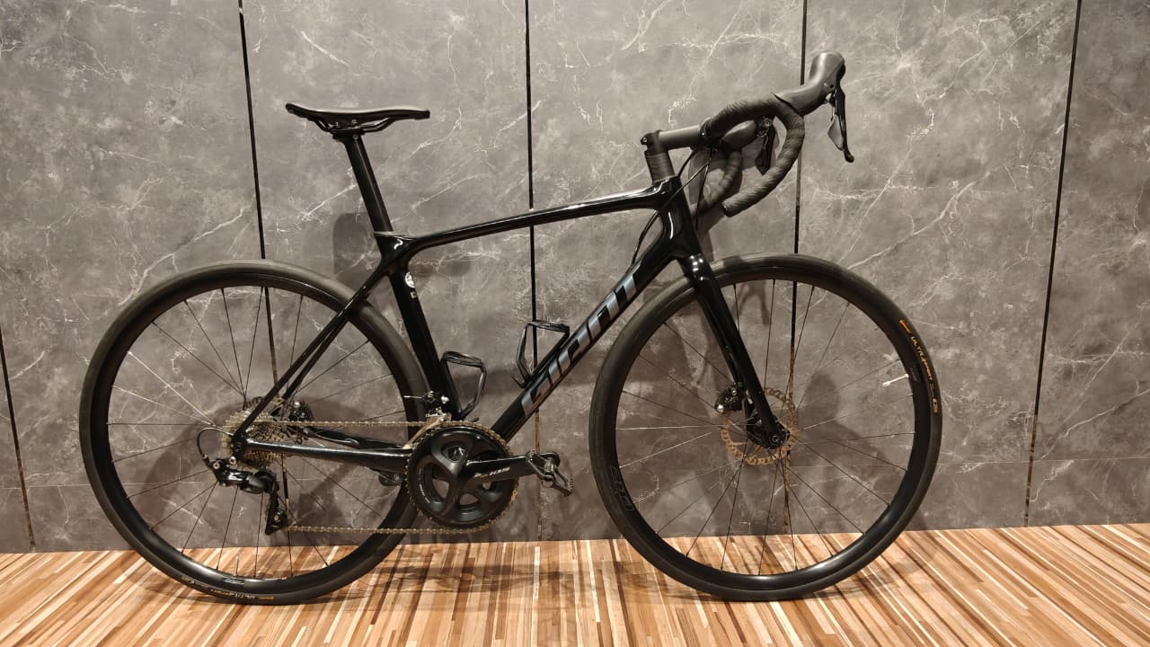 GIANT TCR ADVANCED 2 ROAD BIKE SIZE-MEDIUM -2023