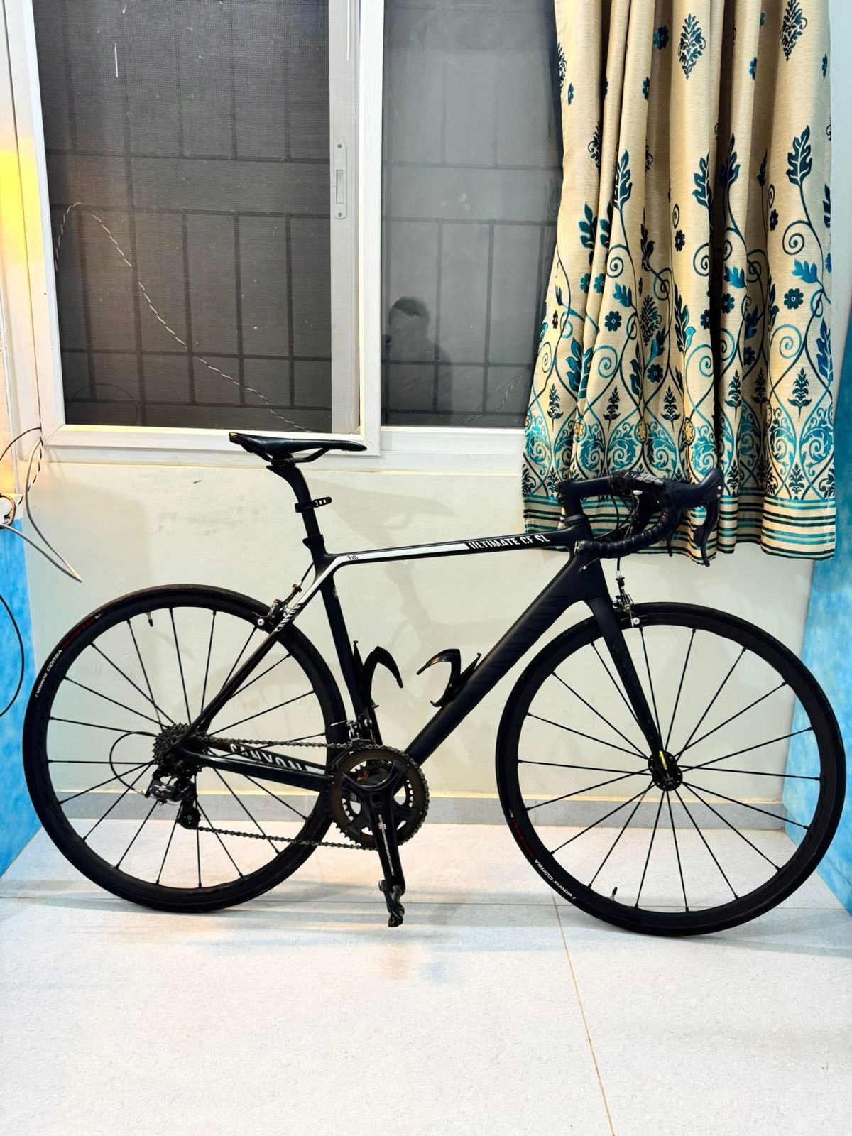 CANYON ULTIMATE CF CARBON ROAD BIKE SIZE-LARGE 2017