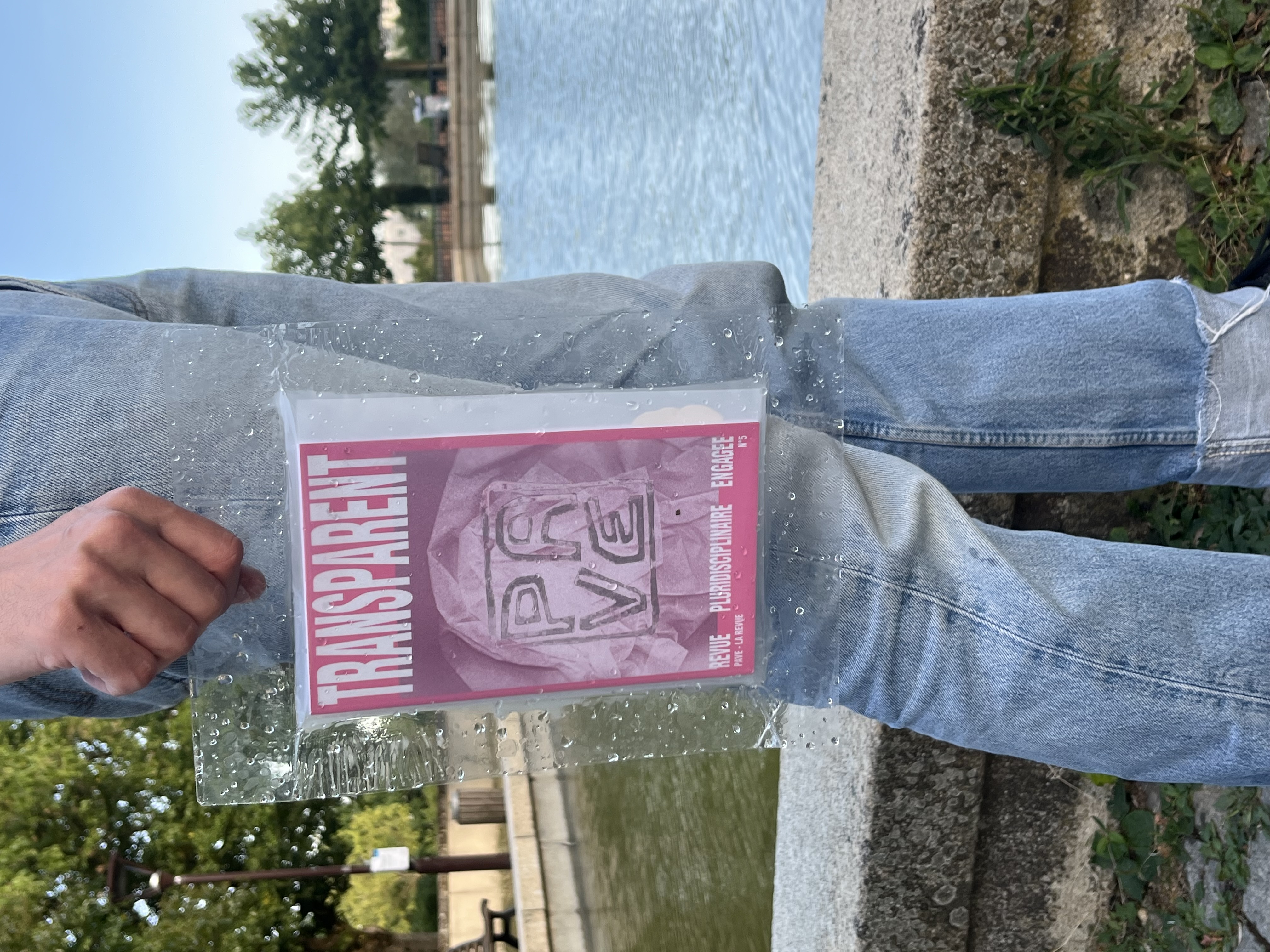 Édition Limité - Pavé La Revue - TRANSPARENT