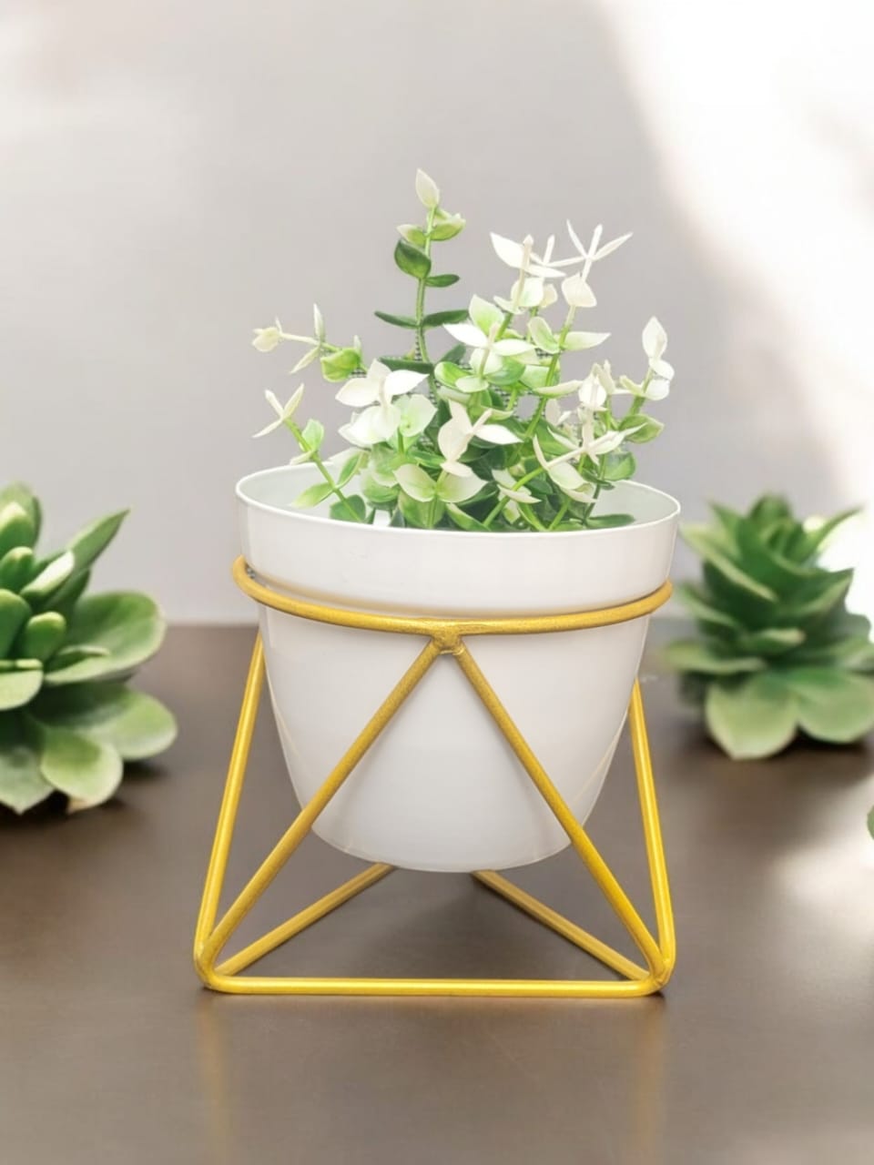 Aqua Bloom planter