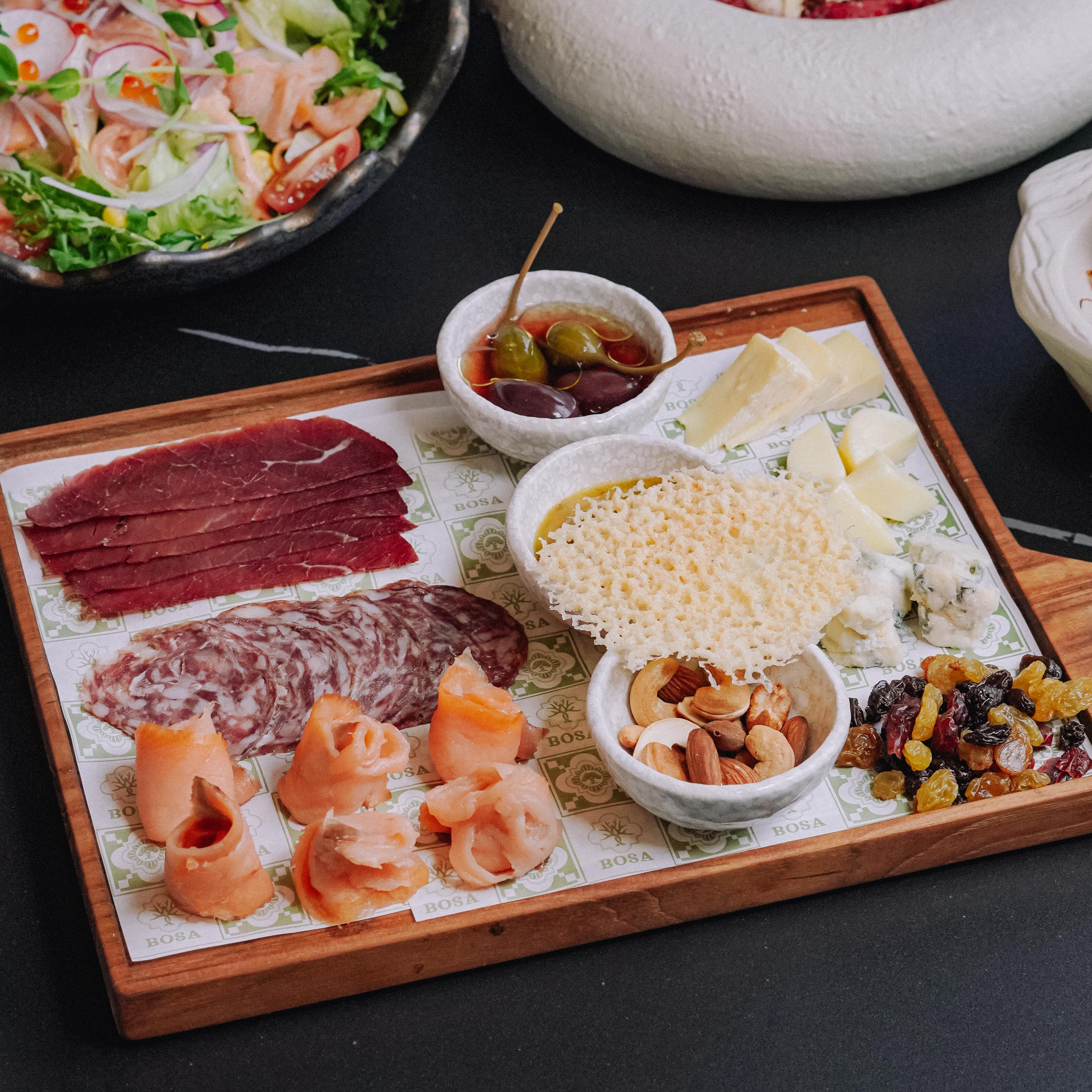 Charcuterie (Cold Cut & Cheese Platter) 