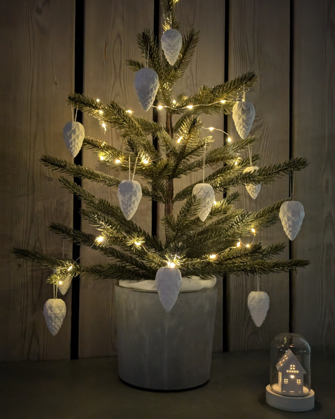 EGLUTĖS ŽAISLIUKAS - DOVANĖLIŲ DĖŽUTĖ