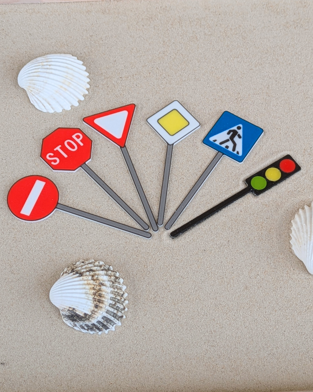 Smėlio žaislų rinkinys - KELIO ŽENKLAI