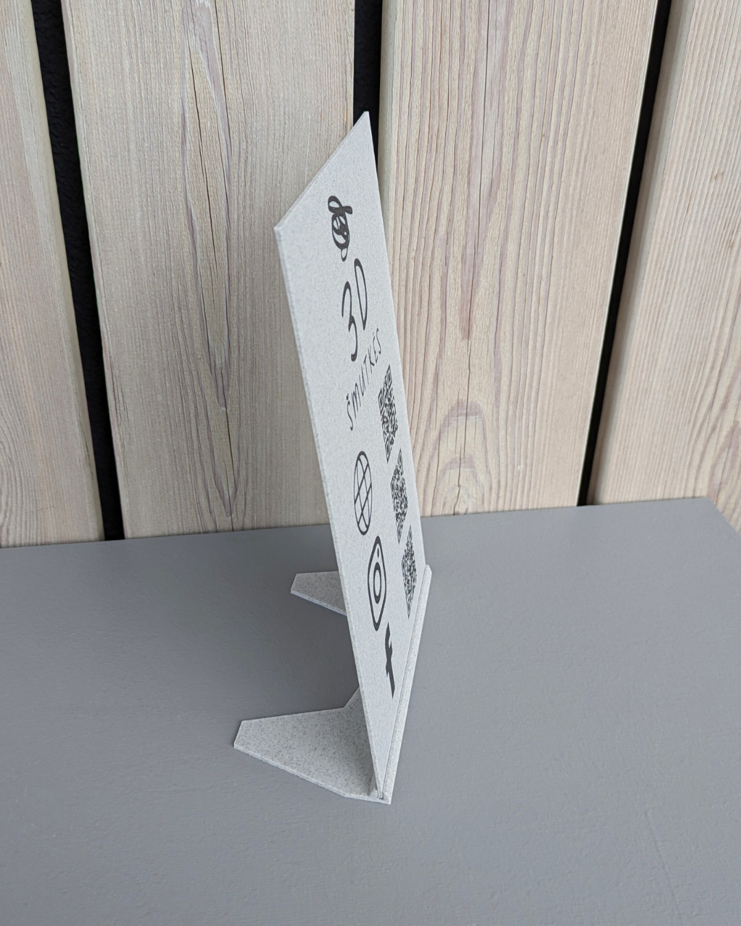 QR LENTELĖ - KETURKAMPĖ