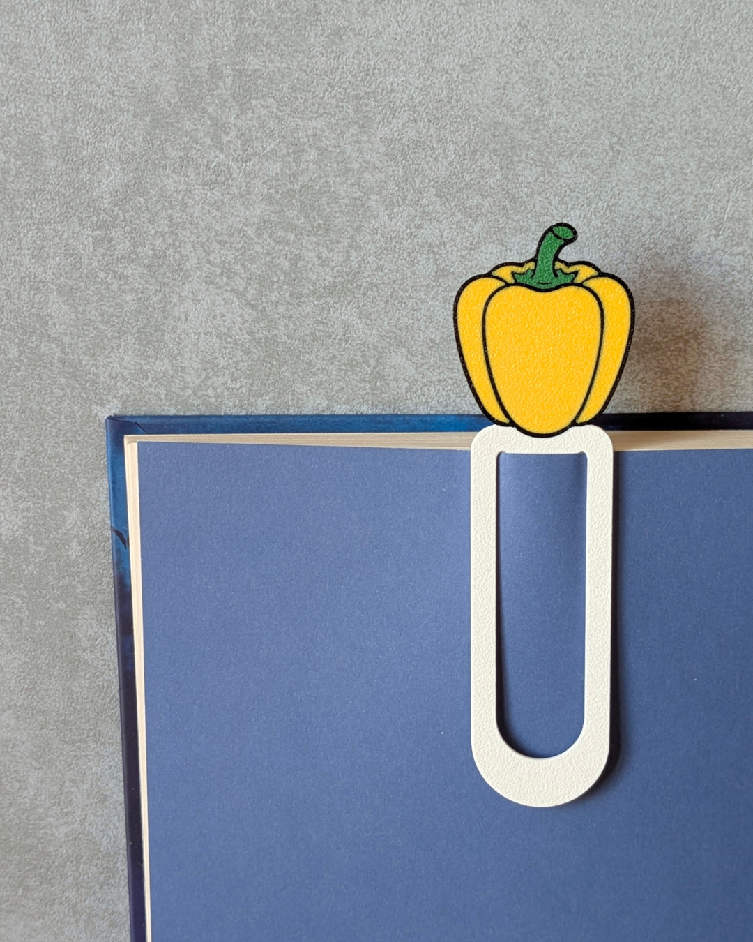 Knygų skirtukas - GELTONA PAPRIKA