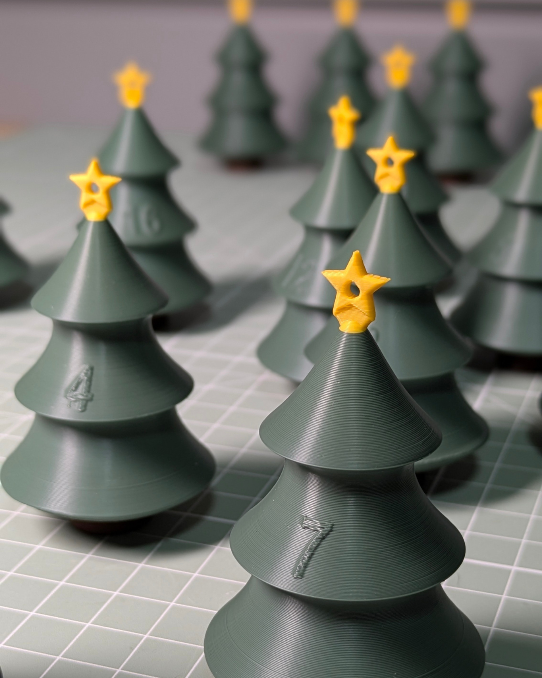 ADVENTO KALENDORIUS - EGLUTĖS