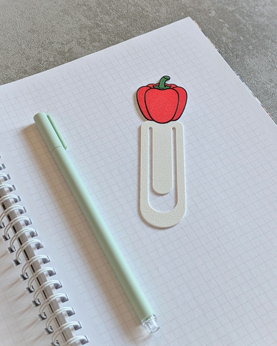 Knygų skirtukas - RAUDONA PAPRIKA