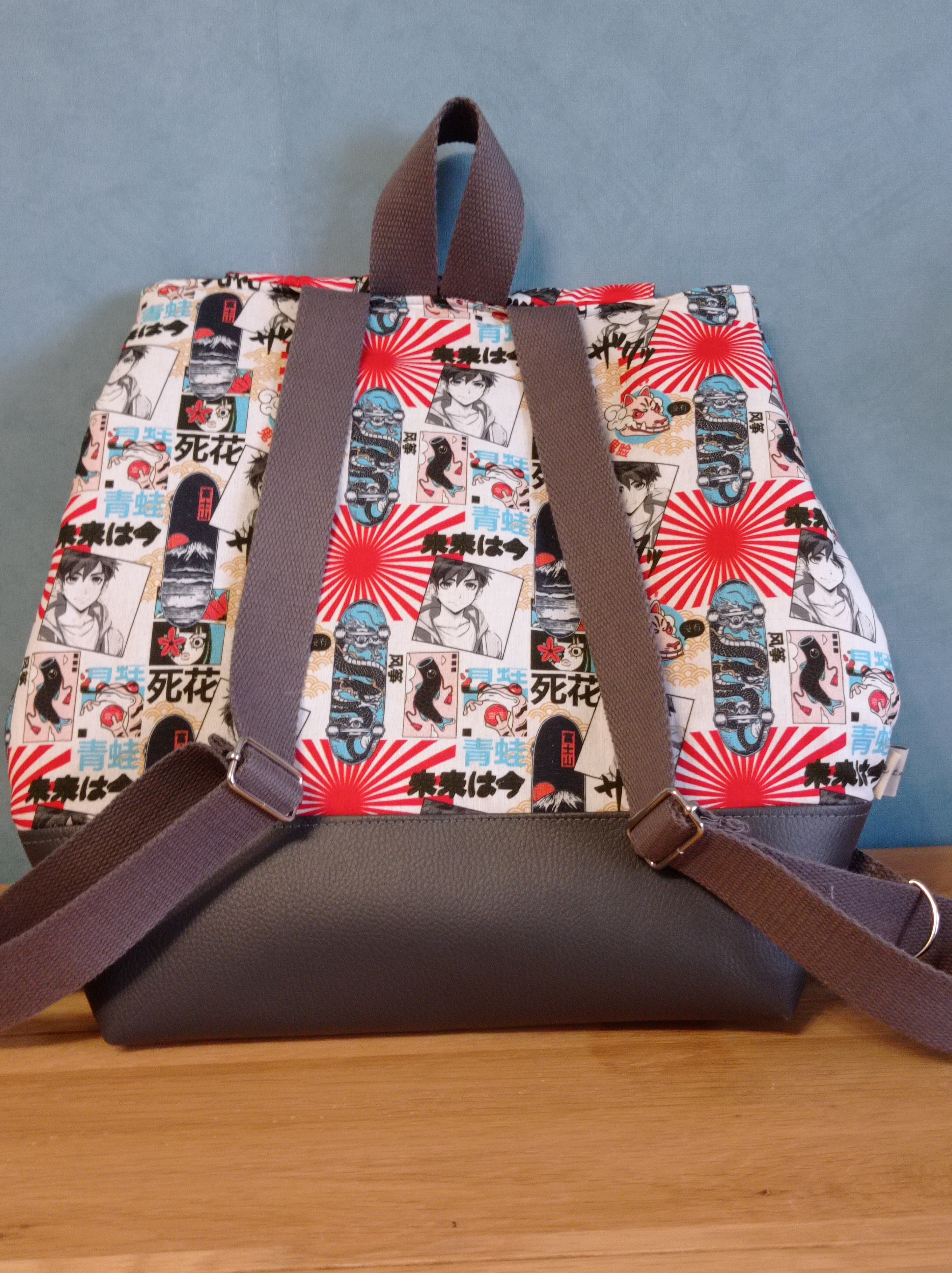 Sac à dos simili cuir gris