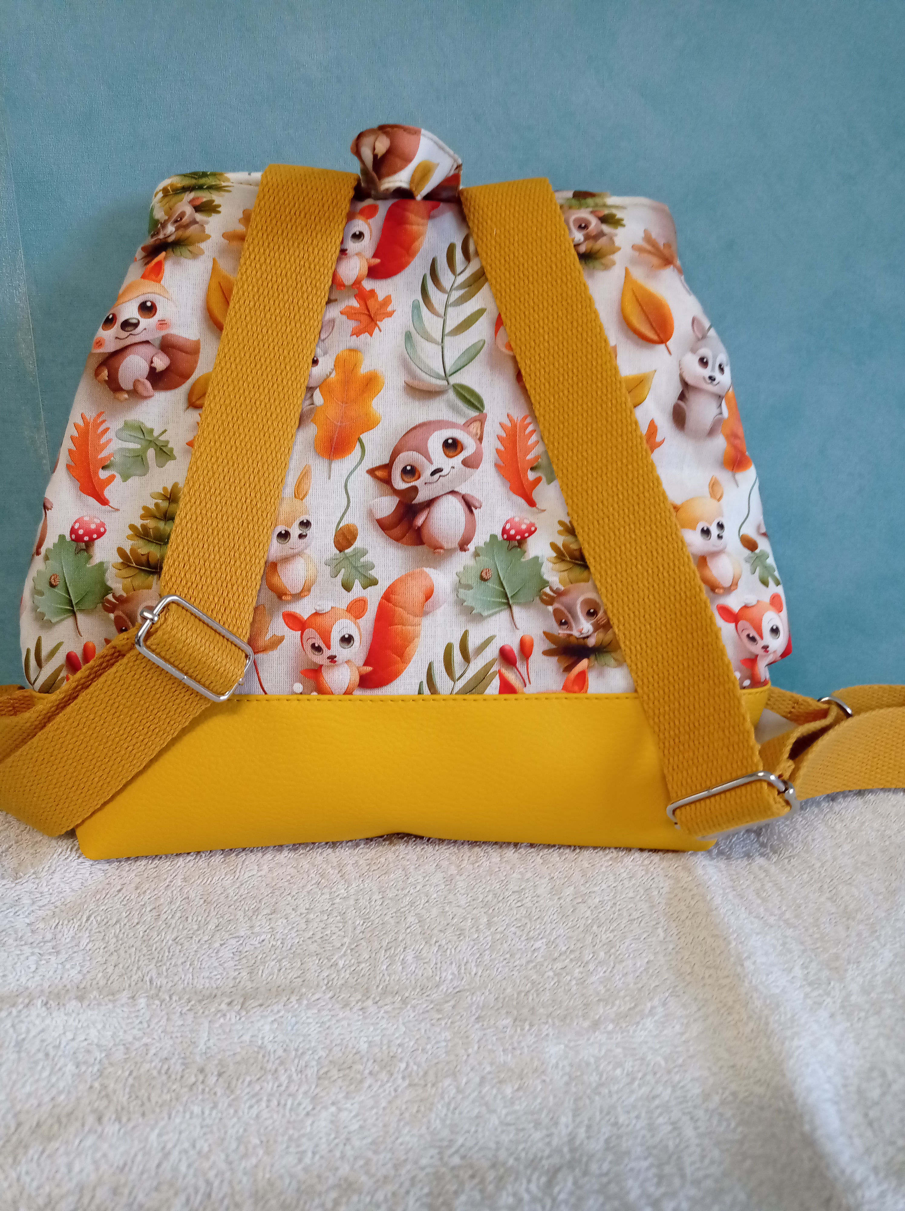 sac à dos animaux de la forêt ocre 