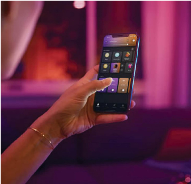 Philips Lighting Hue White and Color Ambiance Centris 3 Spots - Noir, compatible Bluetooth [Classe énergétique G]