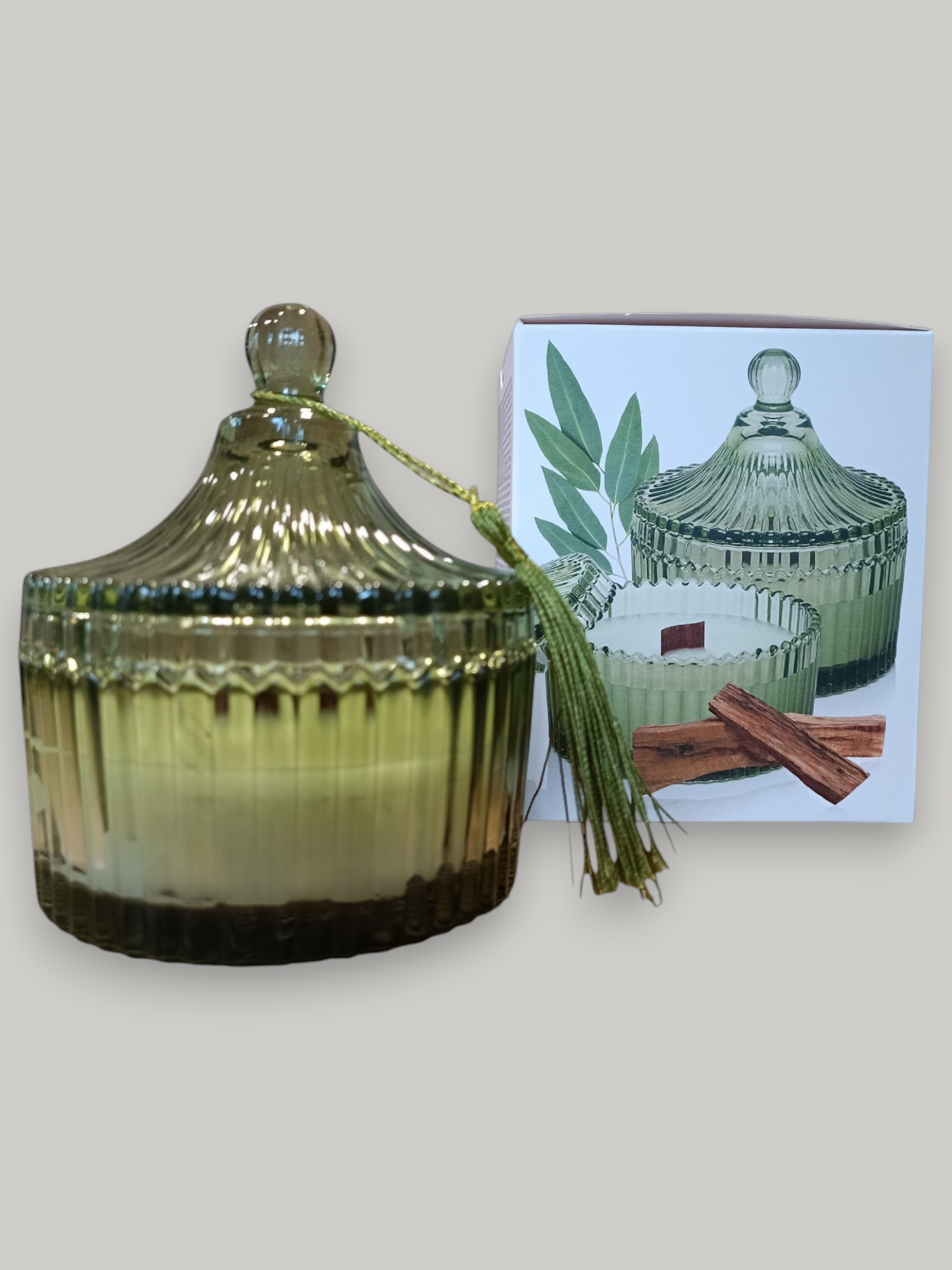 Kvepianti žvakė "Eucalyptus and Sandalwood"
