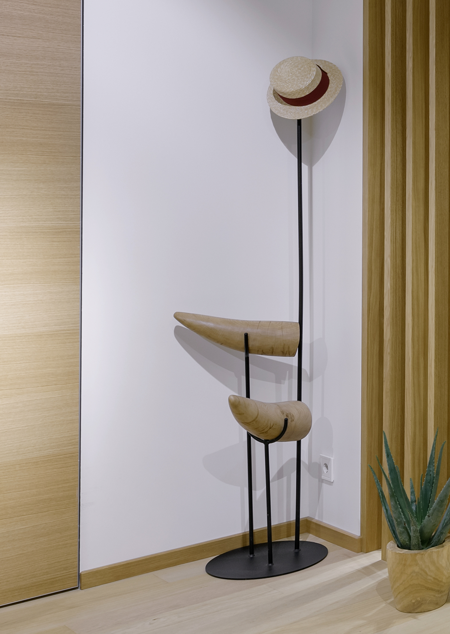 "Salvador" Coat Rack