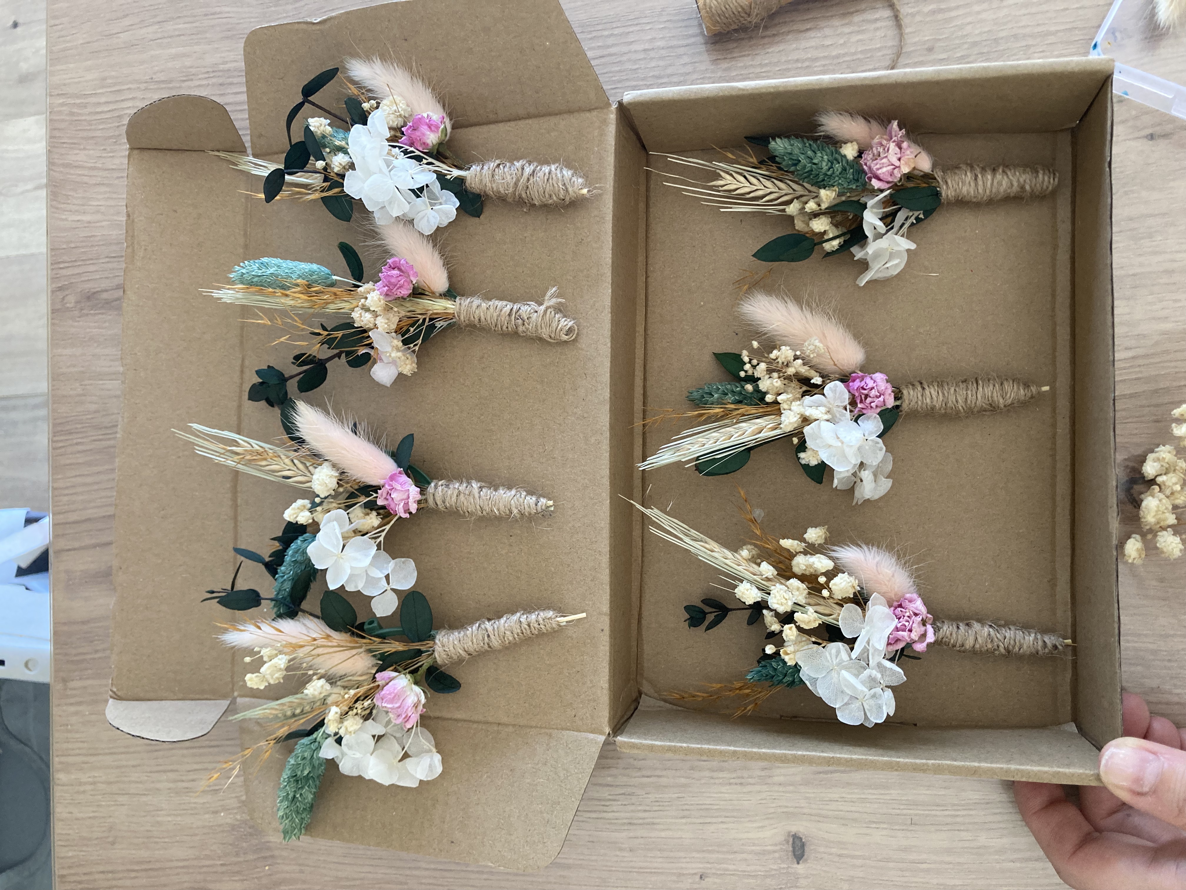 Boutonnière en fleurs séchées