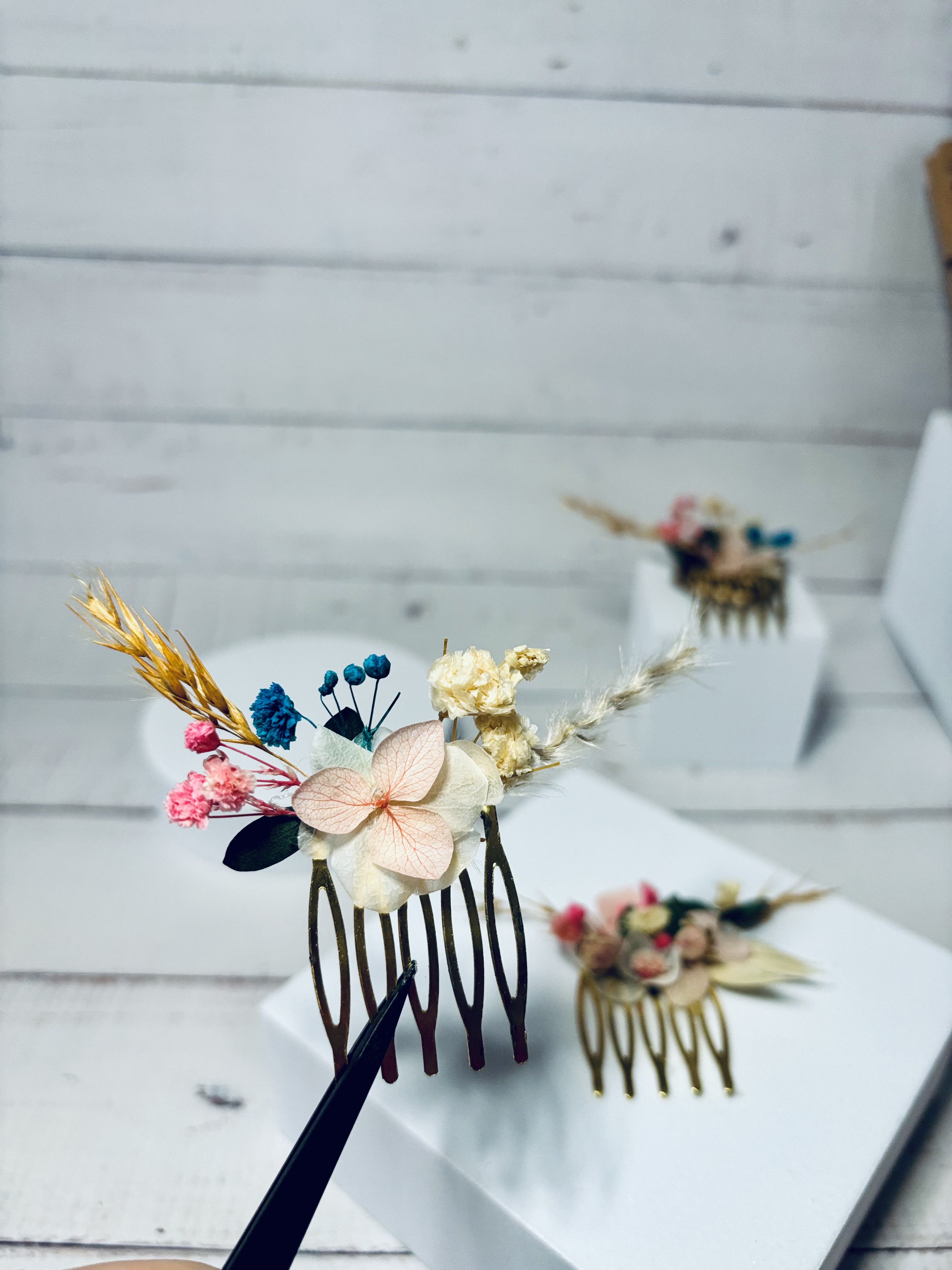 Peigne en fleurs séchées
