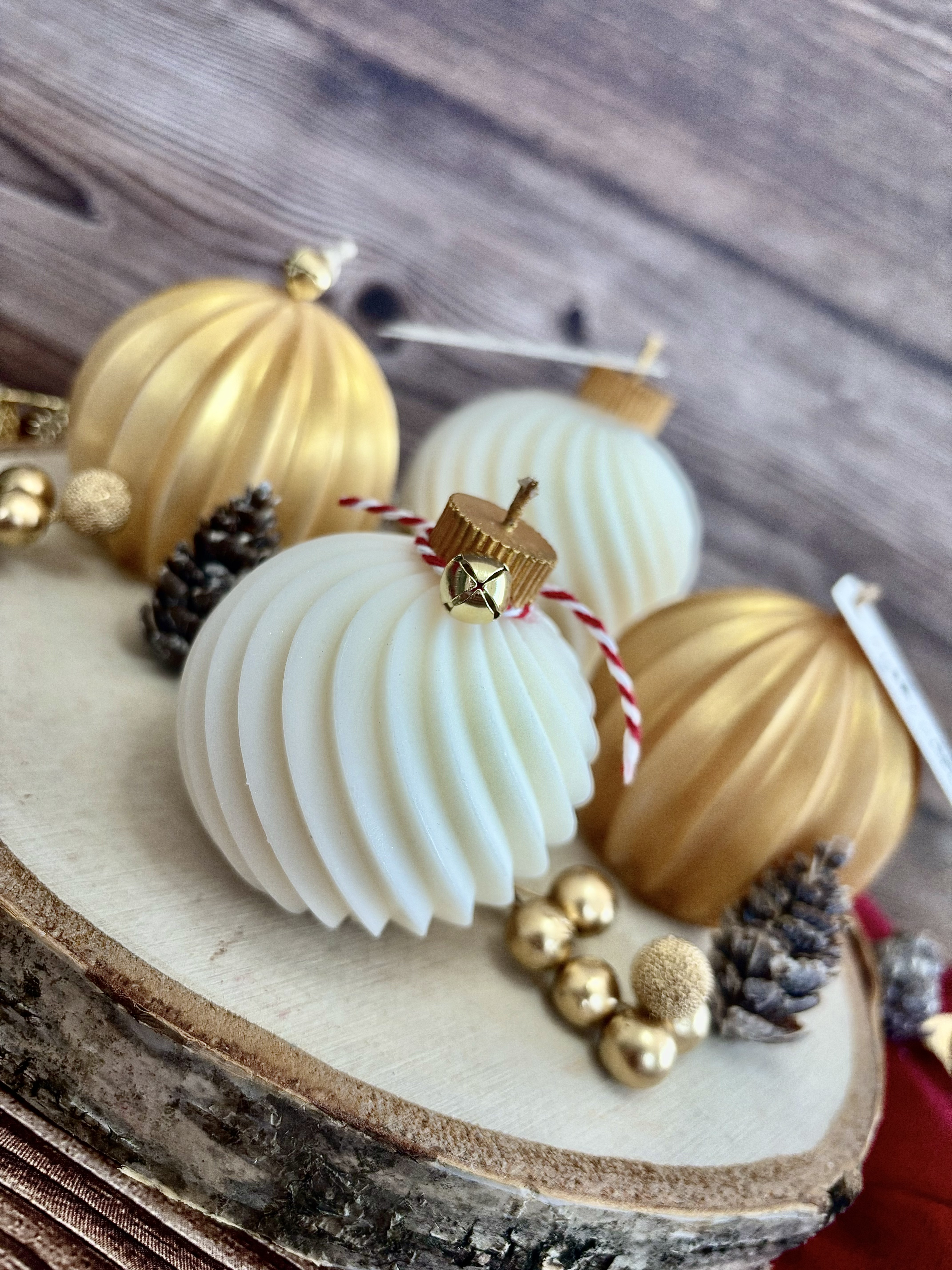 Bougie décorative - Boule de Noël