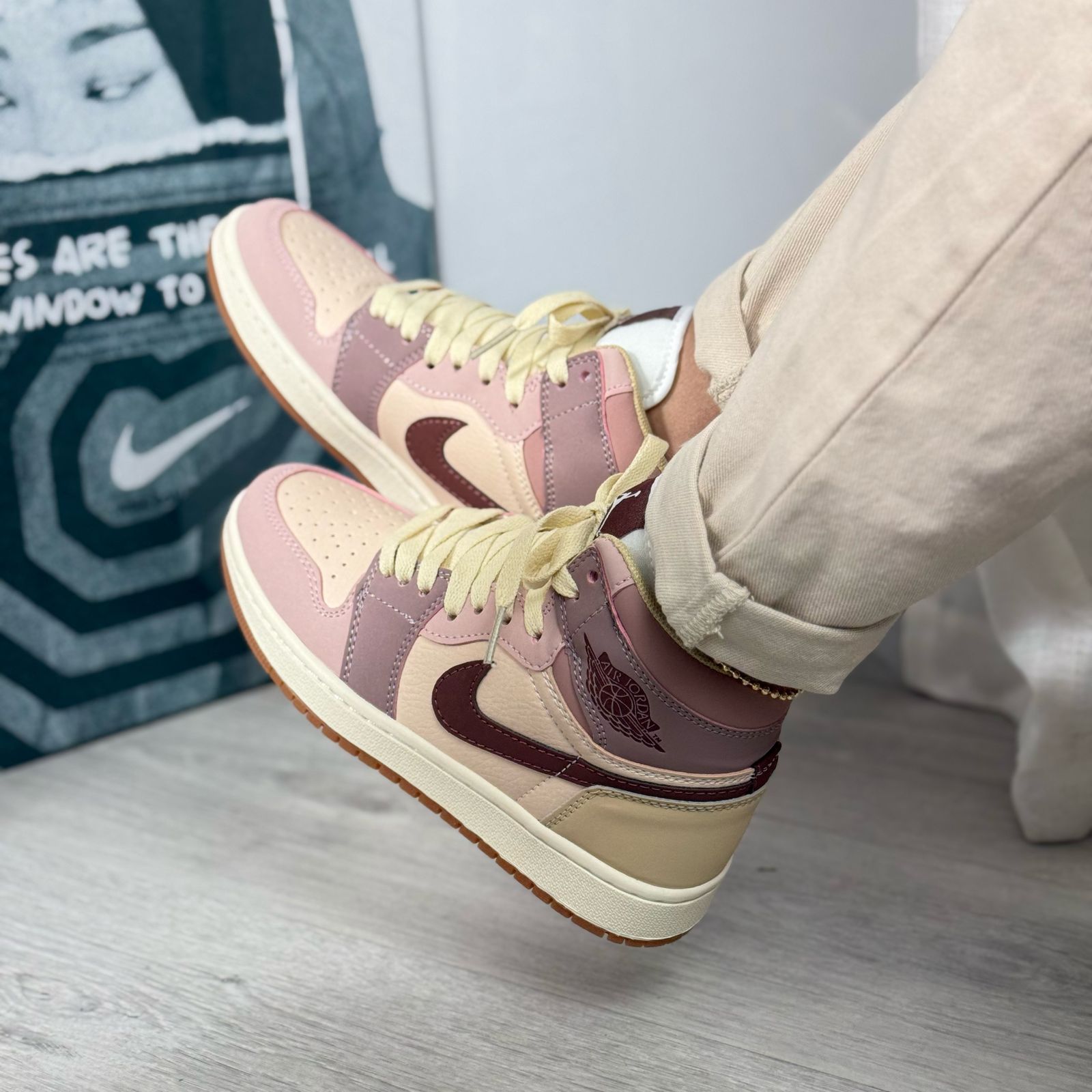 Tenis Nike Jordan R1