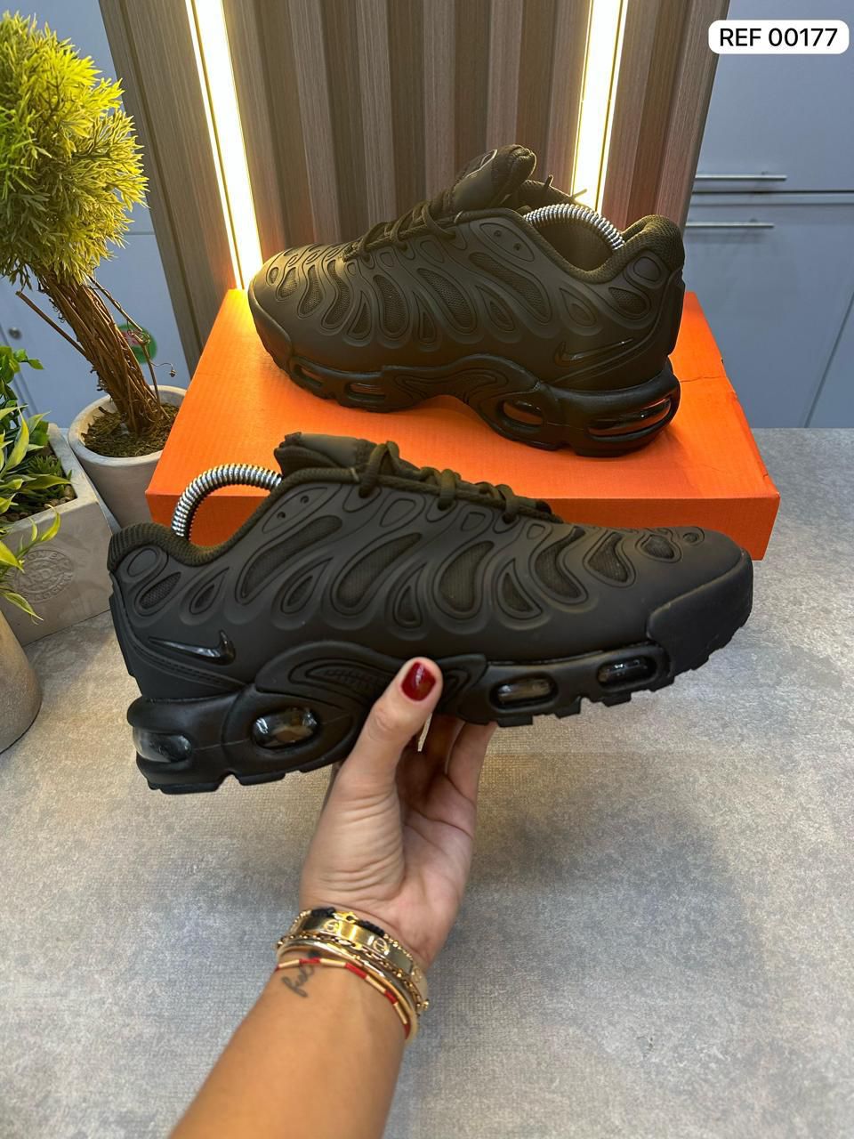 Tenis Nike TN