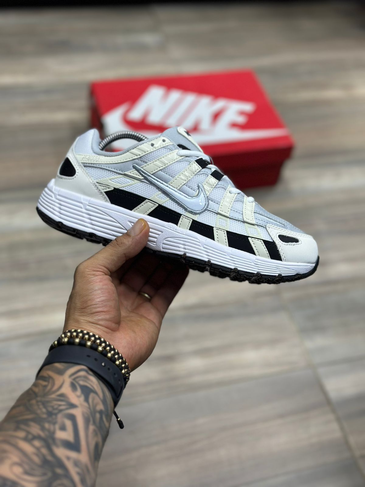 Tenis Nike P6000