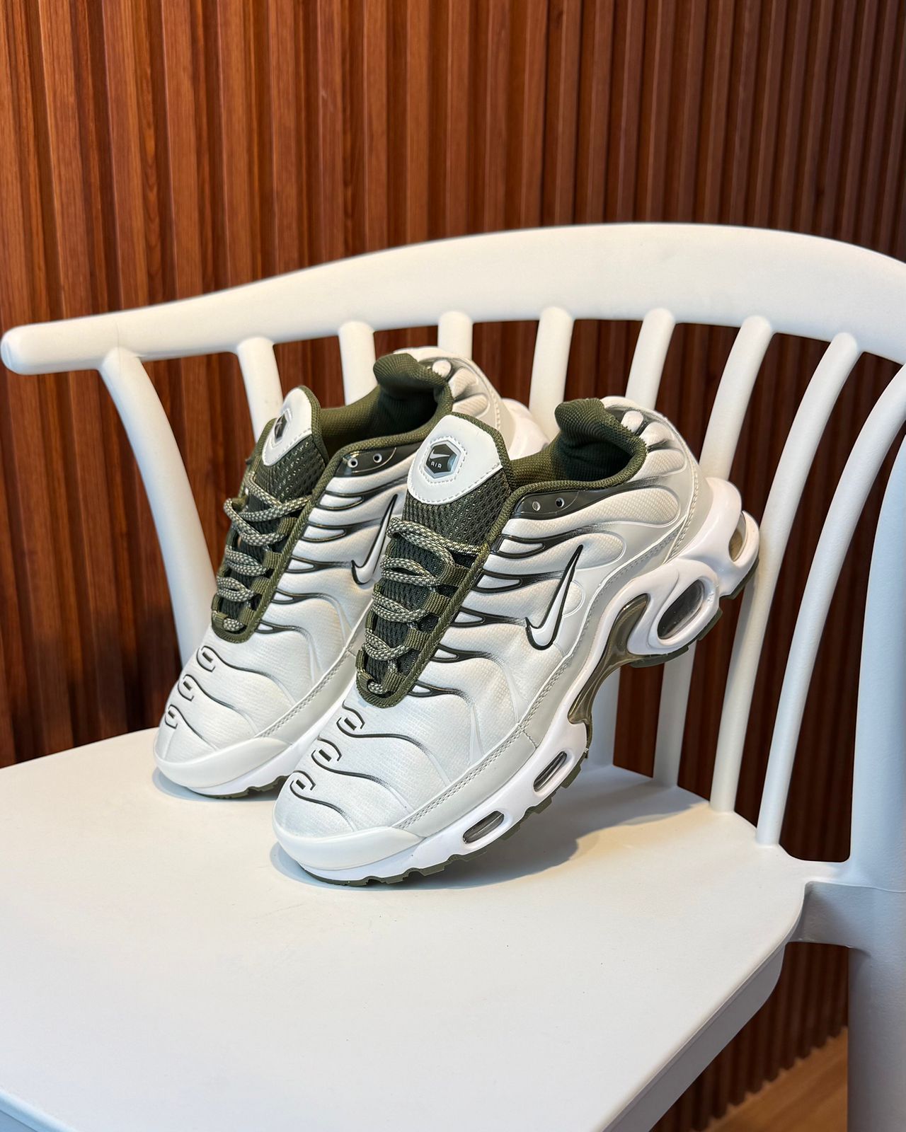 Tenis Nike TN