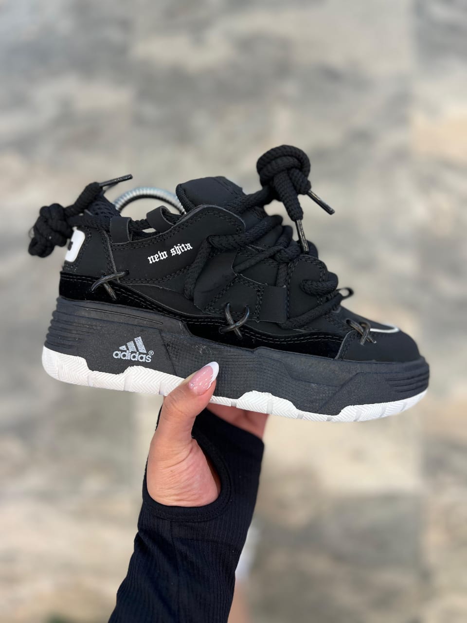 Tenis Adidas Shita