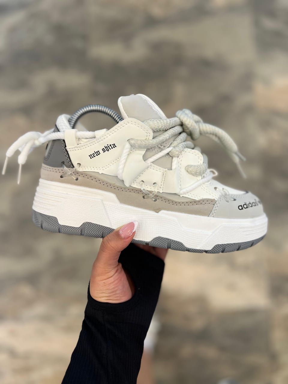 Tenis Adidas Shita