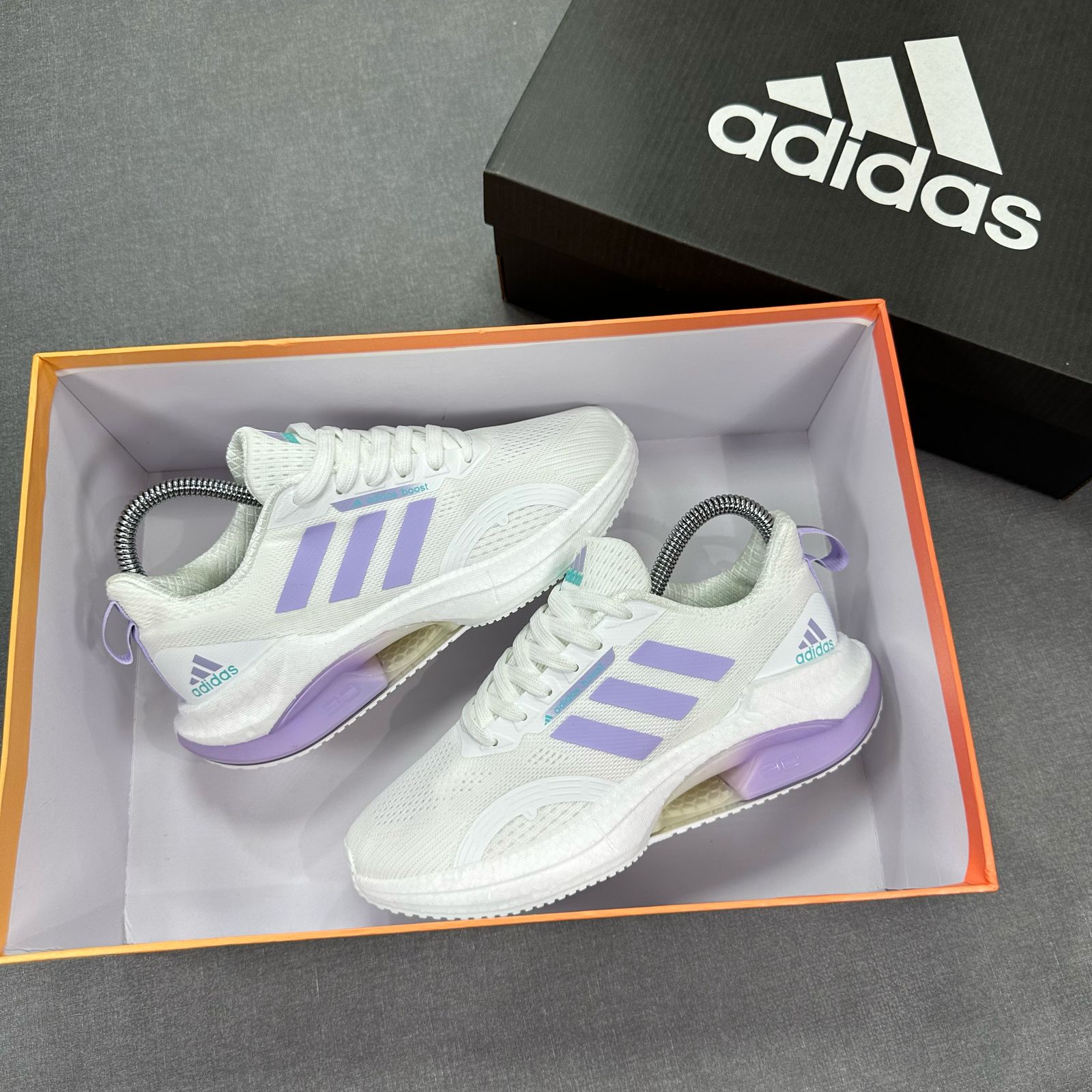 Tenis Adidas Adibast