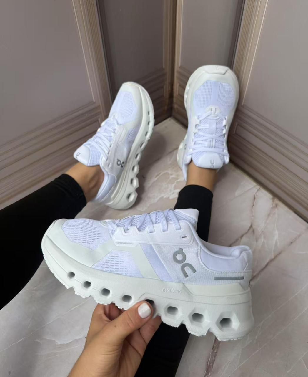 Tenis ON Cloud