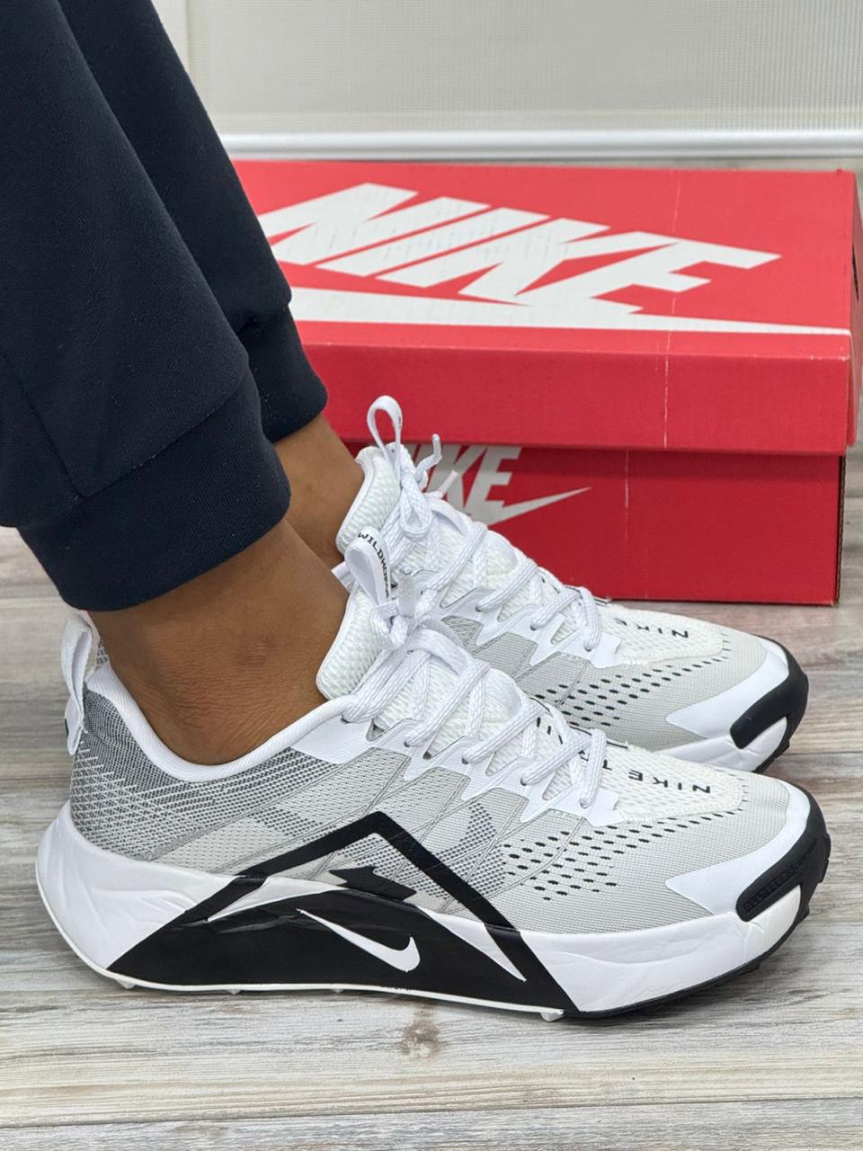 Tenis NIke Trail