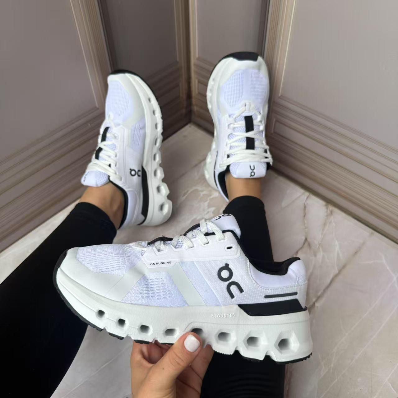 Tenis ON Cloud