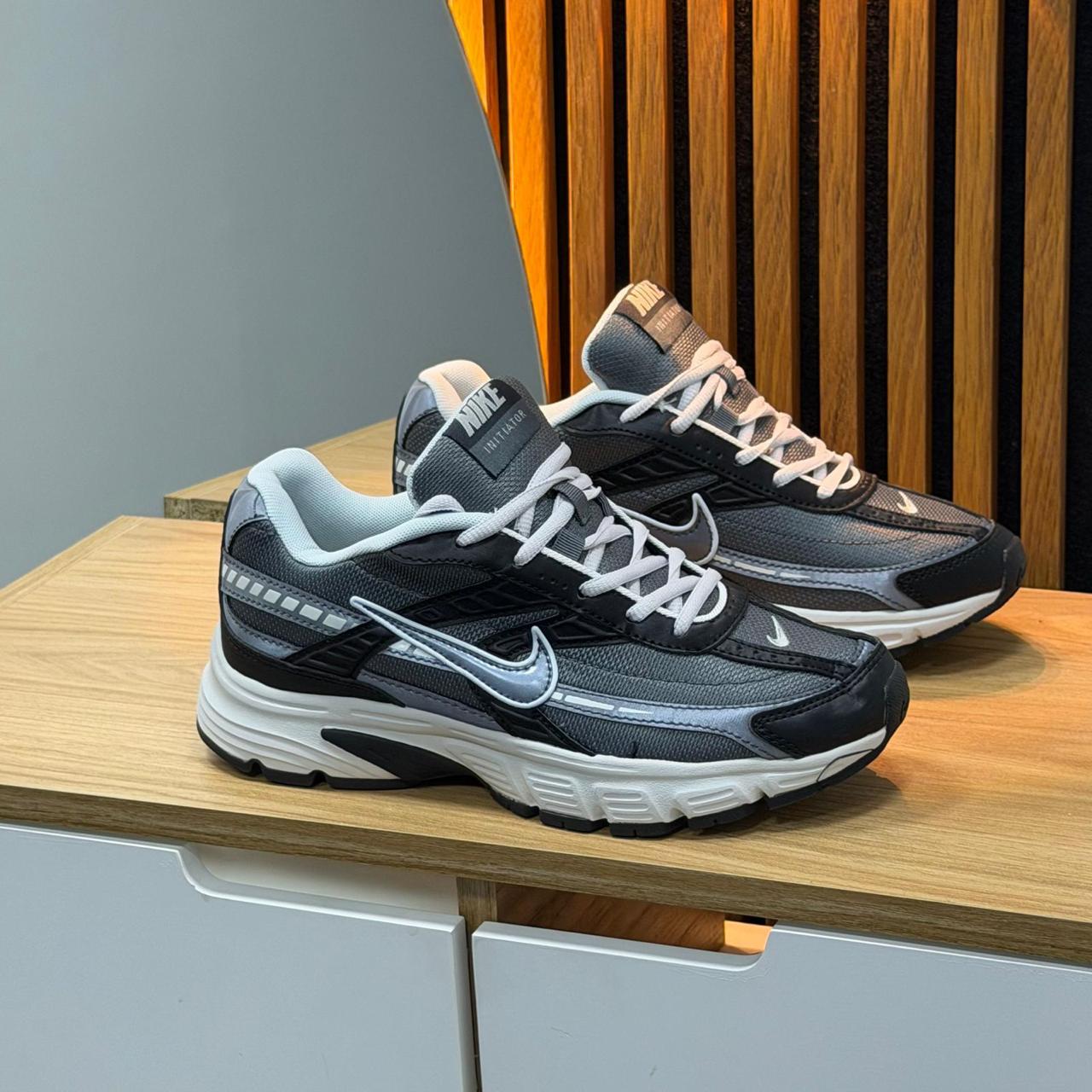 Tenis Nike Initiator