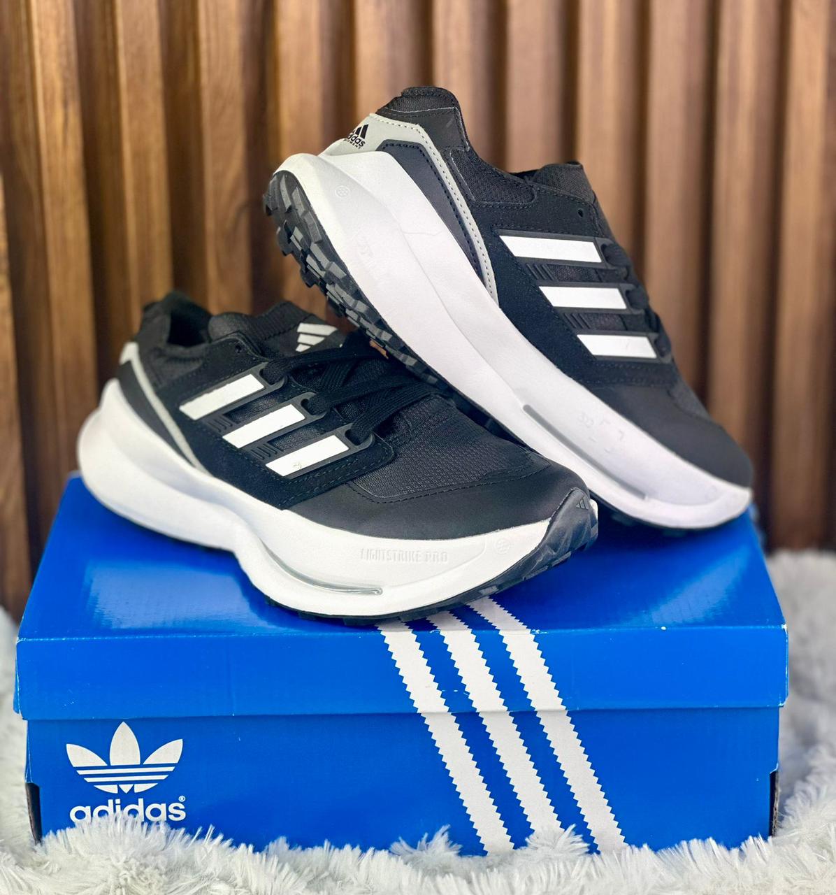Tenis Adidas Journey