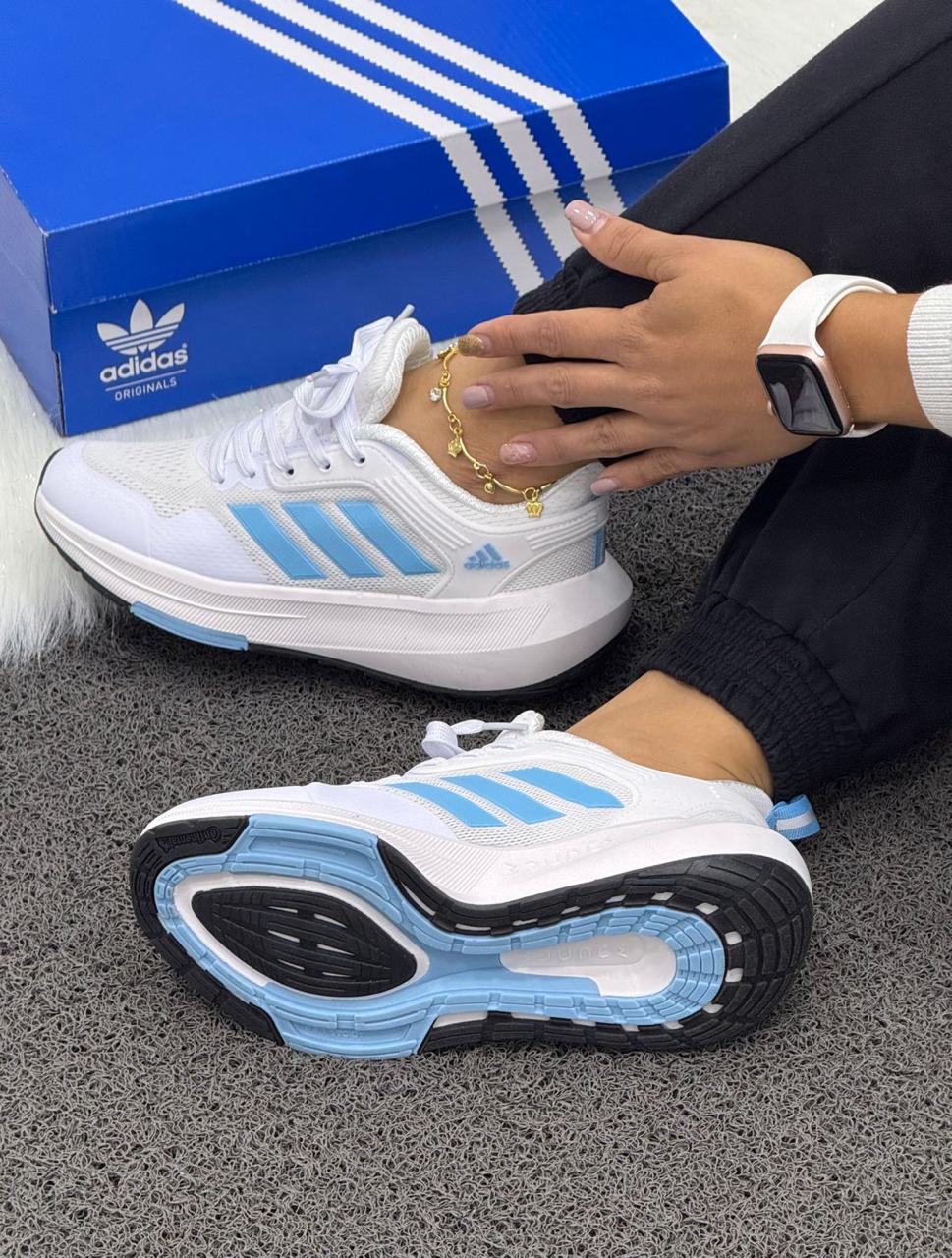 Tenis Adidas Defiant